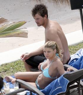 Fergie feet photo thumbnail