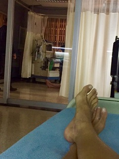 Gillian Anderson feet photo thumbnail