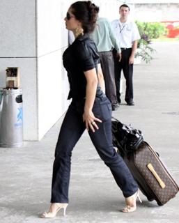 Franciely Freduzeski feet photo thumbnail