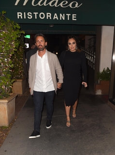 Tamara Ecclestone feet photo thumbnail