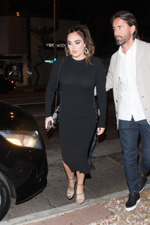 Tamara Ecclestone feet photo thumbnail