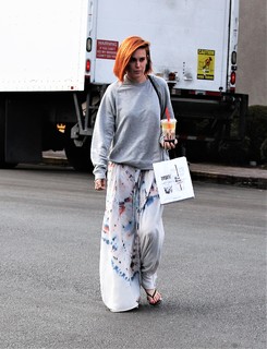 Rumer Willis feet photo thumbnail