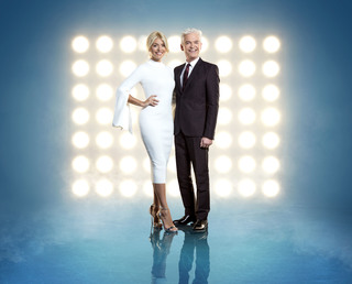 Holly Willoughby feet photo thumbnail