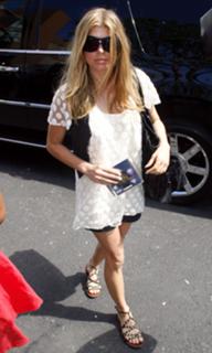 Fergie feet photo thumbnail