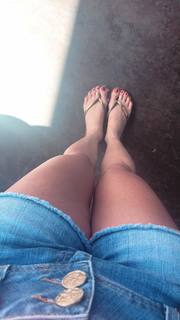 Alaine Crissiê feet photo thumbnail