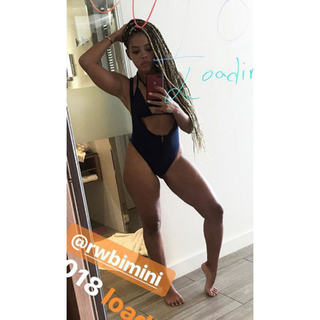 Angela Simmons feet photo thumbnail