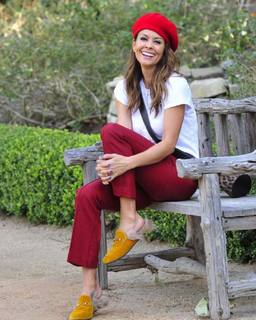 Brooke Burke feet photo thumbnail