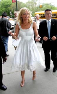 Jaime Pressly feet photo 1