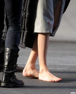 Angelina Jolie feet photo thumbnail