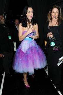 Katy Perry feet photo thumbnail