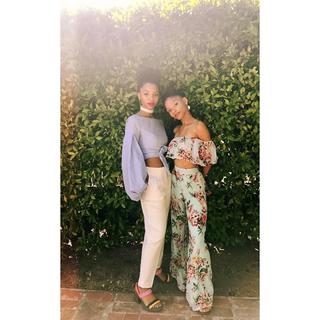 Chloe Bailey feet photo thumbnail