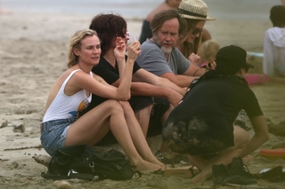 Diane Kruger feet photo thumbnail