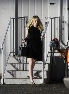 Dakota Fanning feet photo thumbnail