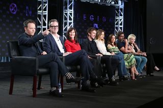 Aubrey Plaza feet photo thumbnail