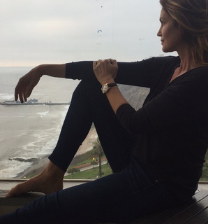 Cindy Crawford feet photo thumbnail