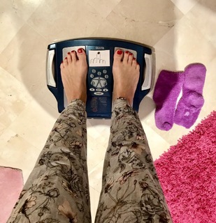 Daniela Katzenberger feet photo thumbnail