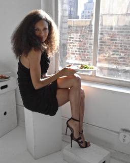 Thandiwe Newton feet photo thumbnail