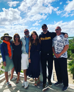 Sofía Vergara feet photo thumbnail
