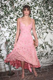 Taylor Hill feet photo thumbnail