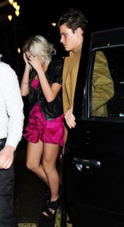 Pixie Lott feet photo thumbnail