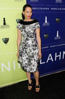 Lucy Liu feet photo thumbnail