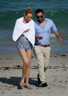 Uma Thurman feet photo thumbnail
