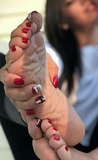 Deedee Rican feet photo thumbnail