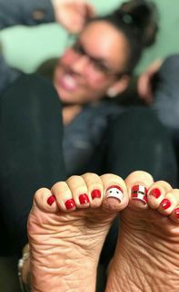 Deedee Rican feet photo thumbnail