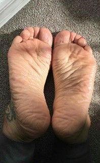 Deedee Rican feet photo thumbnail
