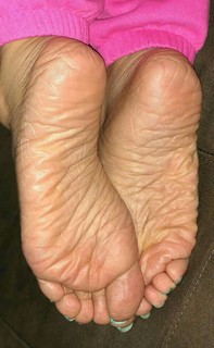Deedee Rican feet photo thumbnail