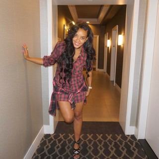 Angela Simmons feet photo thumbnail
