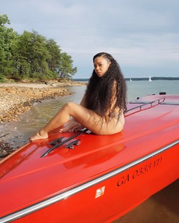 Angela Simmons feet photo thumbnail