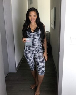Angela Simmons feet photo thumbnail