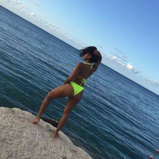 Angela Simmons feet photo thumbnail