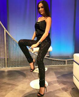 Giorgia Palmas feet photo thumbnail