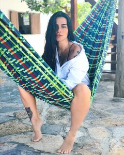 Cleo feet photo thumbnail