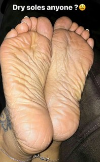 Deedee Rican feet photo thumbnail