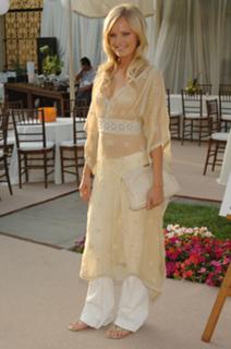 Malin Akerman feet photo 4