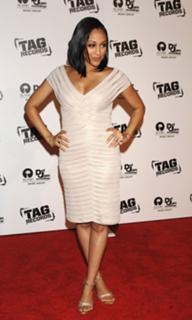 Tia Mowry feet photo thumbnail
