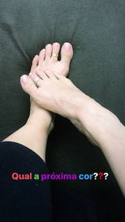Alaine Crissiê feet photo thumbnail