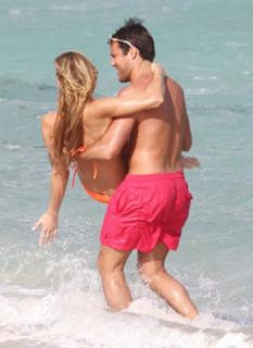 Joanna Krupa feet photo thumbnail