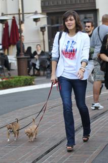Katharine McPhee feet photo thumbnail