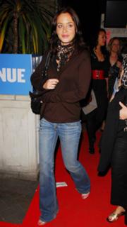 Emily Blunt feet photo thumbnail