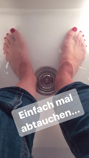 Nova Meierhenrich feet photo thumbnail