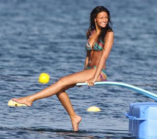 Michelle Keegan feet photo thumbnail