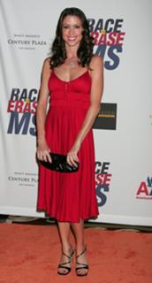 Shannon Elizabeth feet photo 4