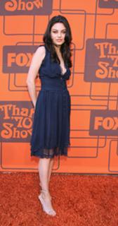 Mila Kunis feet photo thumbnail