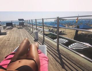 Paola Di Benedetto feet photo 3
