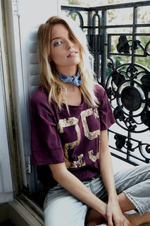 Martha Hunt feet photo thumbnail