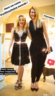 Reese Witherspoon feet photo thumbnail